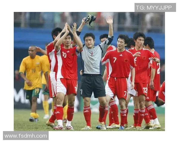 回顾02年香港足球明星队的辉煌历程与影响力探讨
